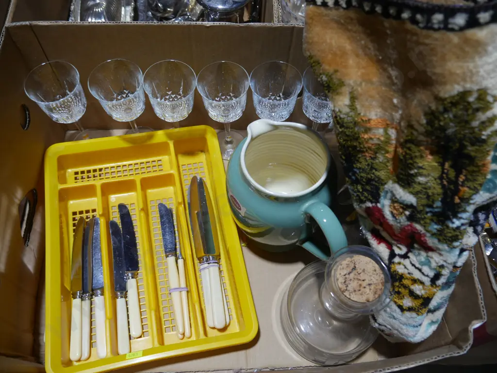 Wall hanging, glassware etc Image 1++