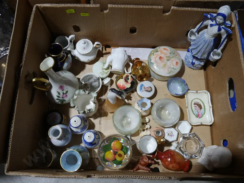 Small ornamental china etc Image 1++