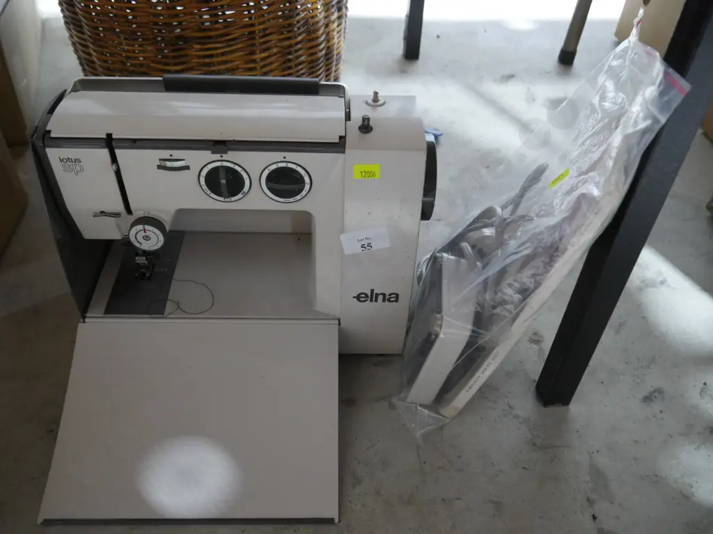 Elna sewing machine Image 1++