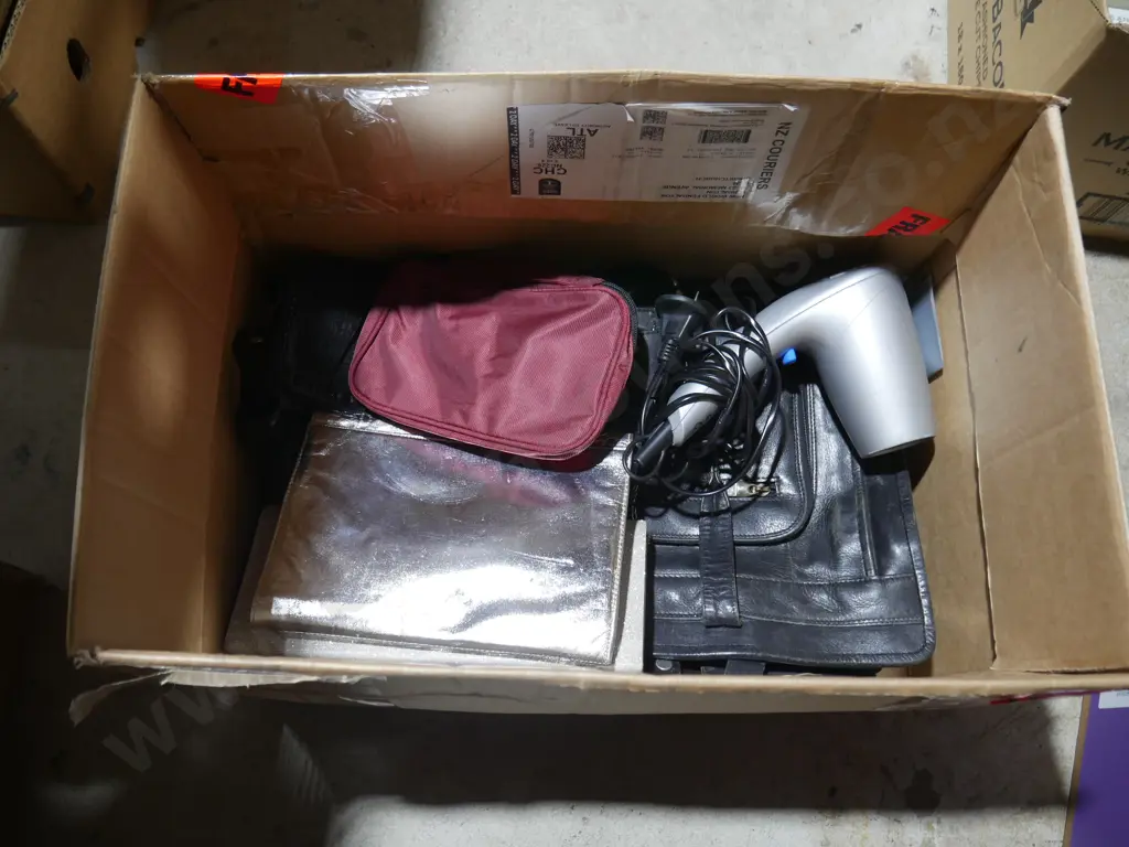Hair dryer, handbags Image 1++