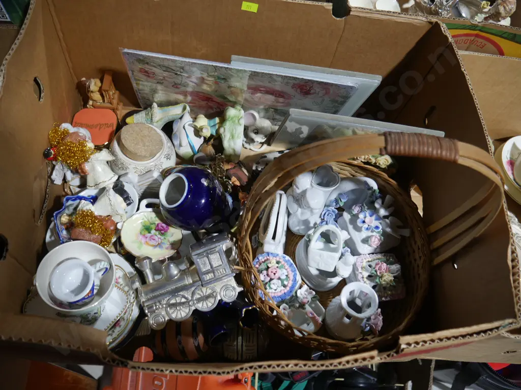 China ornaments etc Image 1++