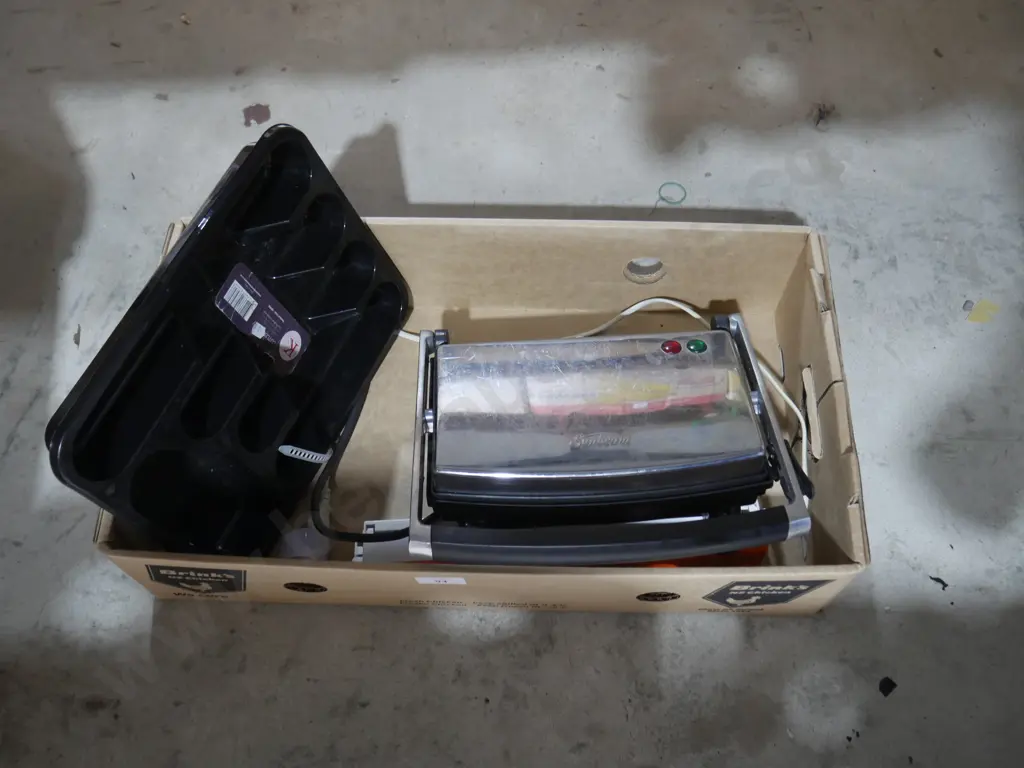 Cutlery tray, sunbeam toastie maker etc Image 1++