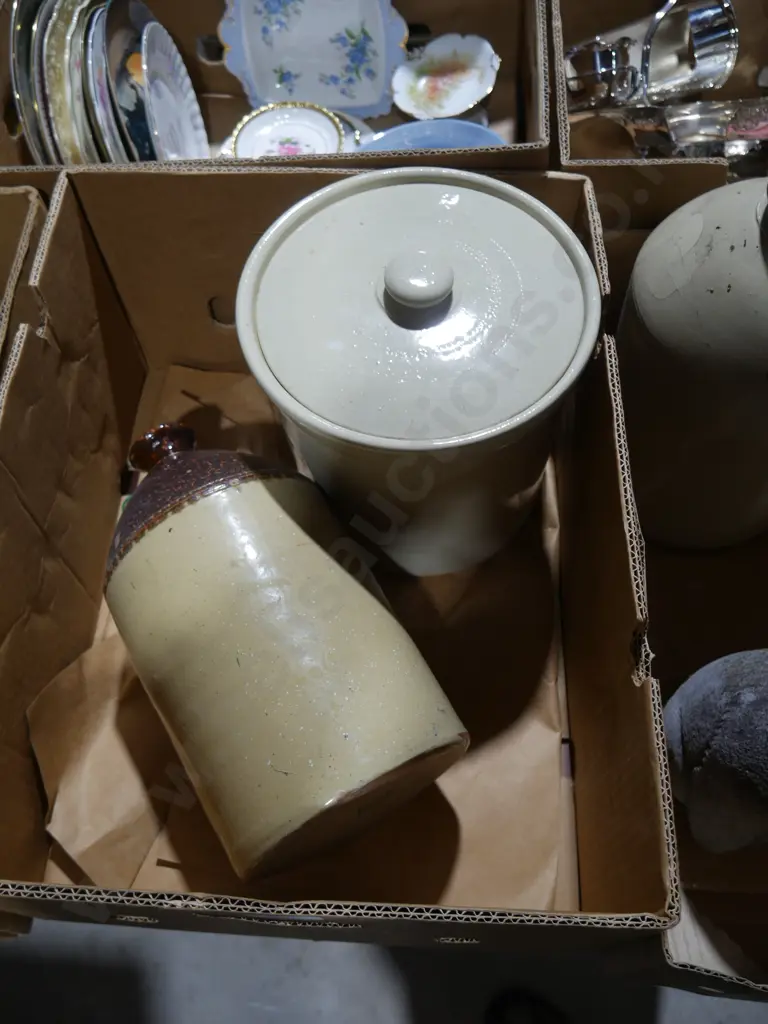 Pottery crocks Image 1++
