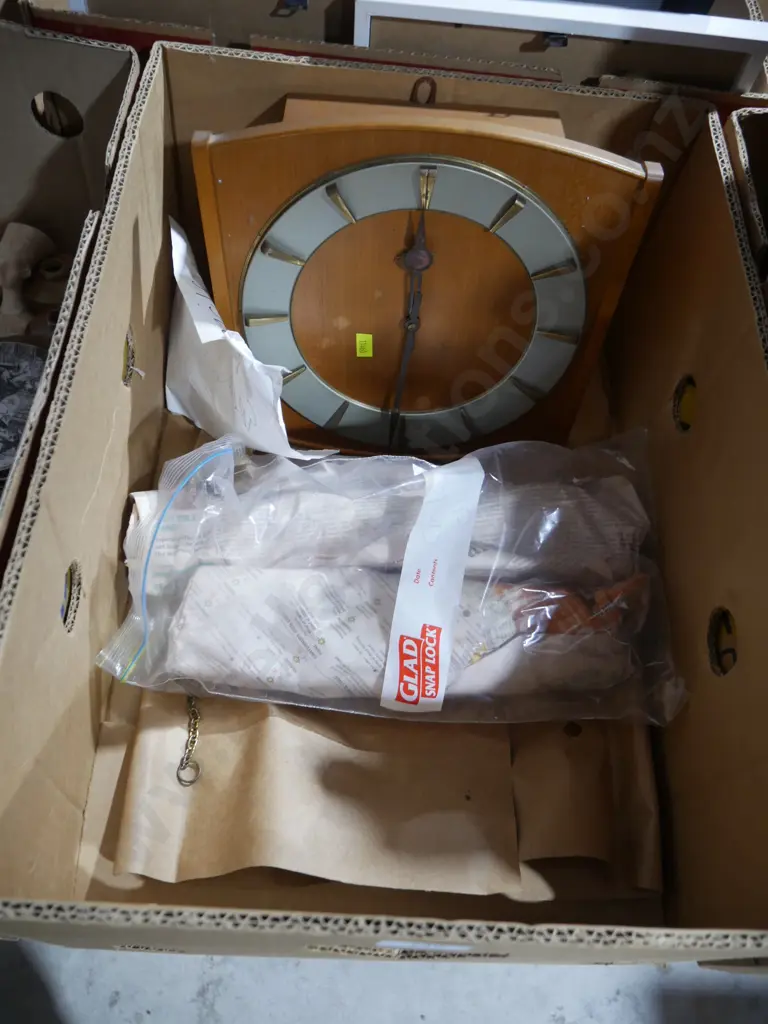 Wall clock Image 1++
