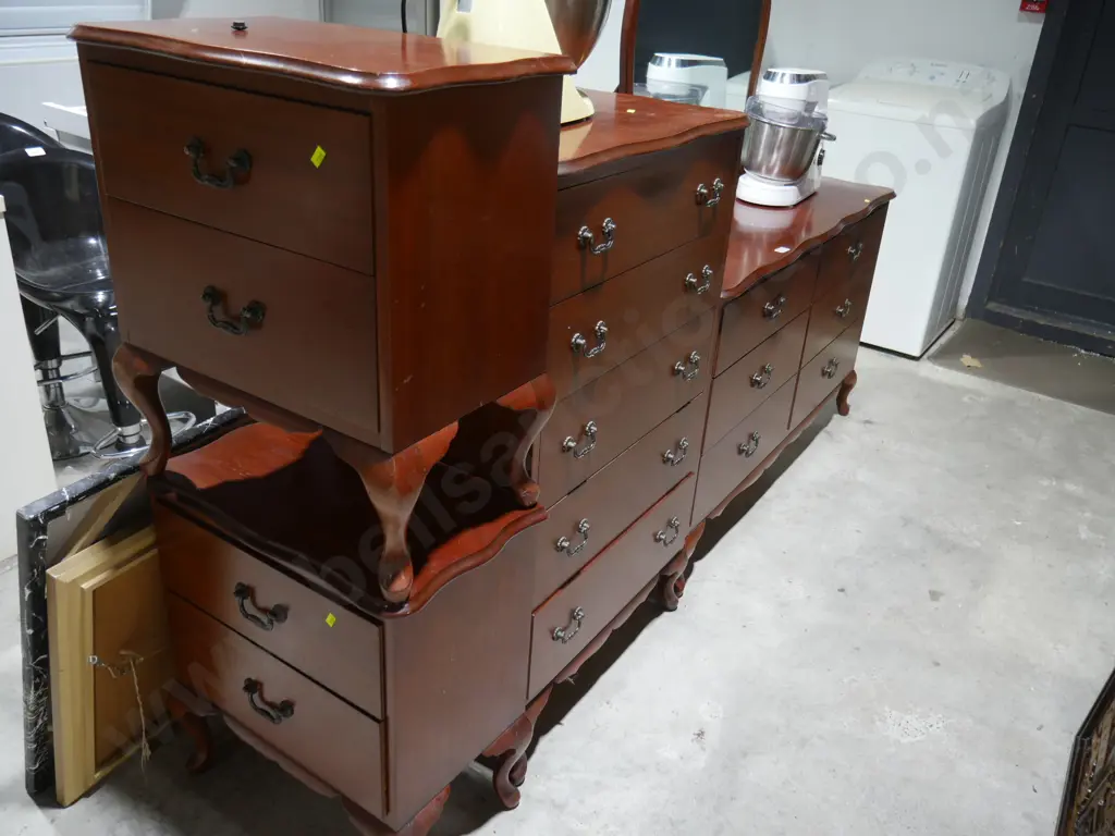 Five piece bedroom suite Image 1++