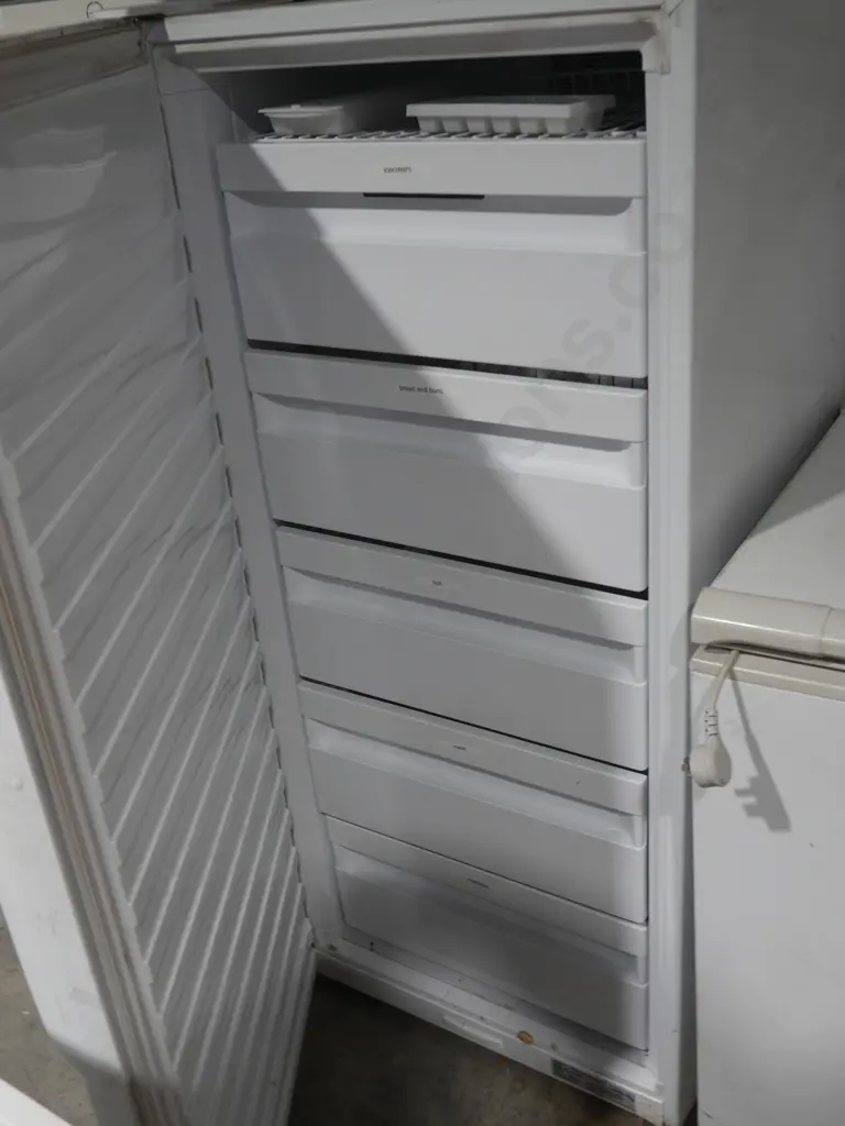 Fisher & Paykel upright freezer Image 1++