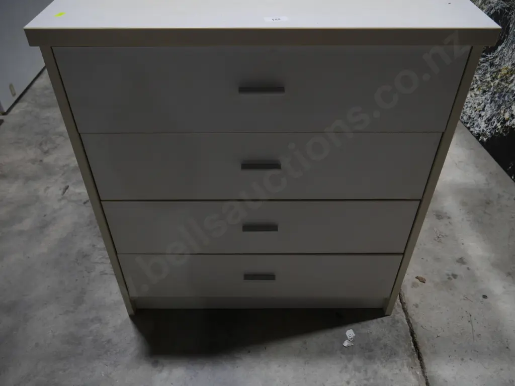 4 drawer chest Image 1++