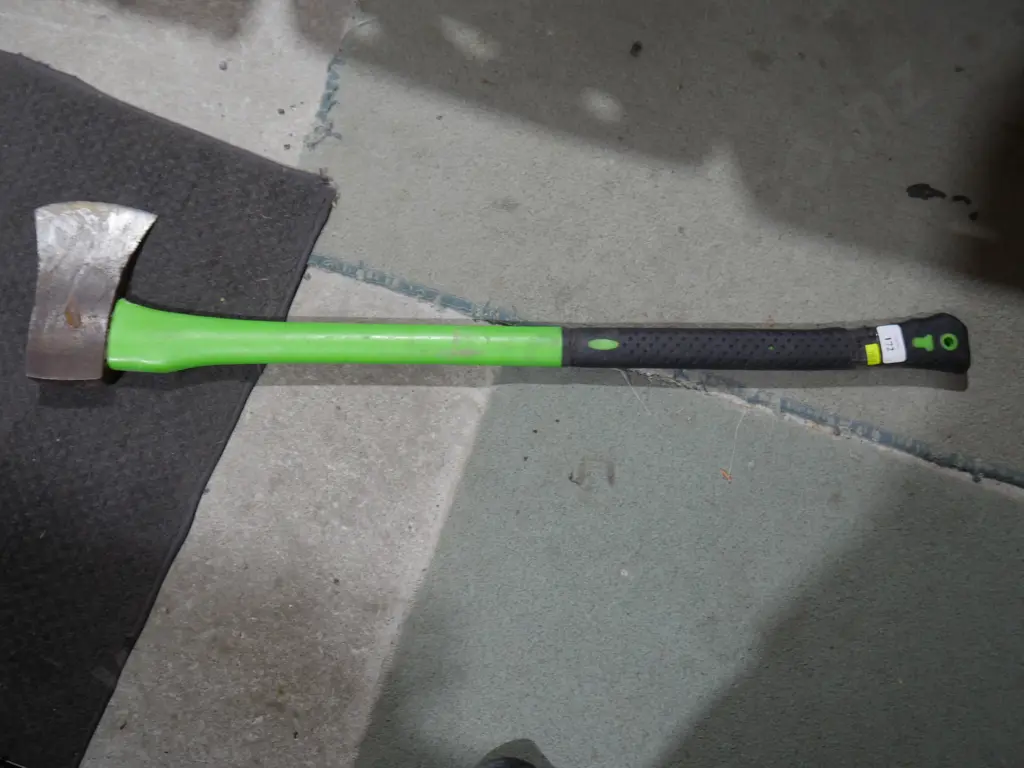 Axe Image 1++