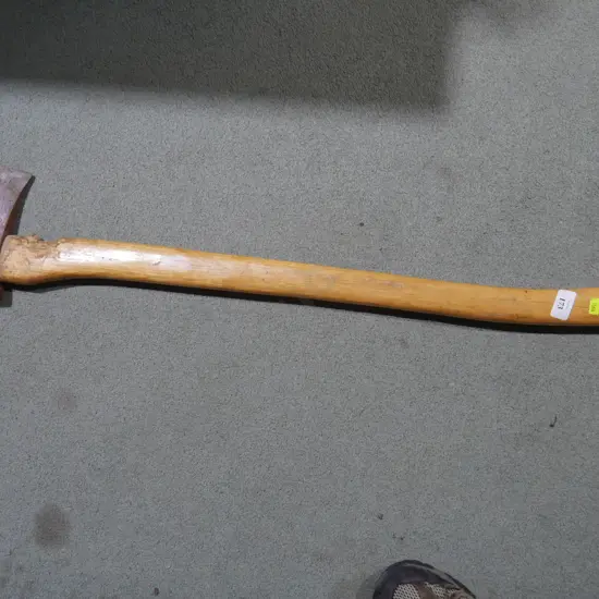 Axe