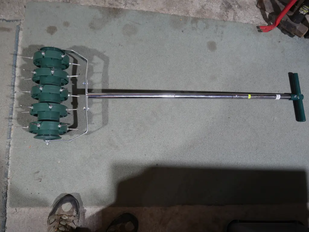 Lawn aerator Image 1++