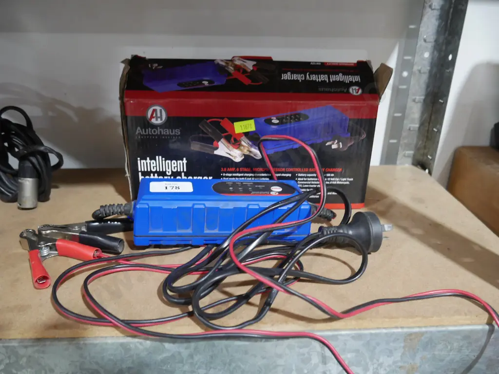 Battery charger Image 1++