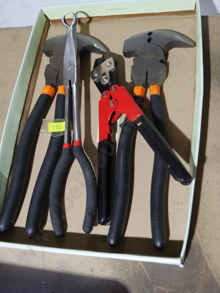 4 hand tools Image 1++