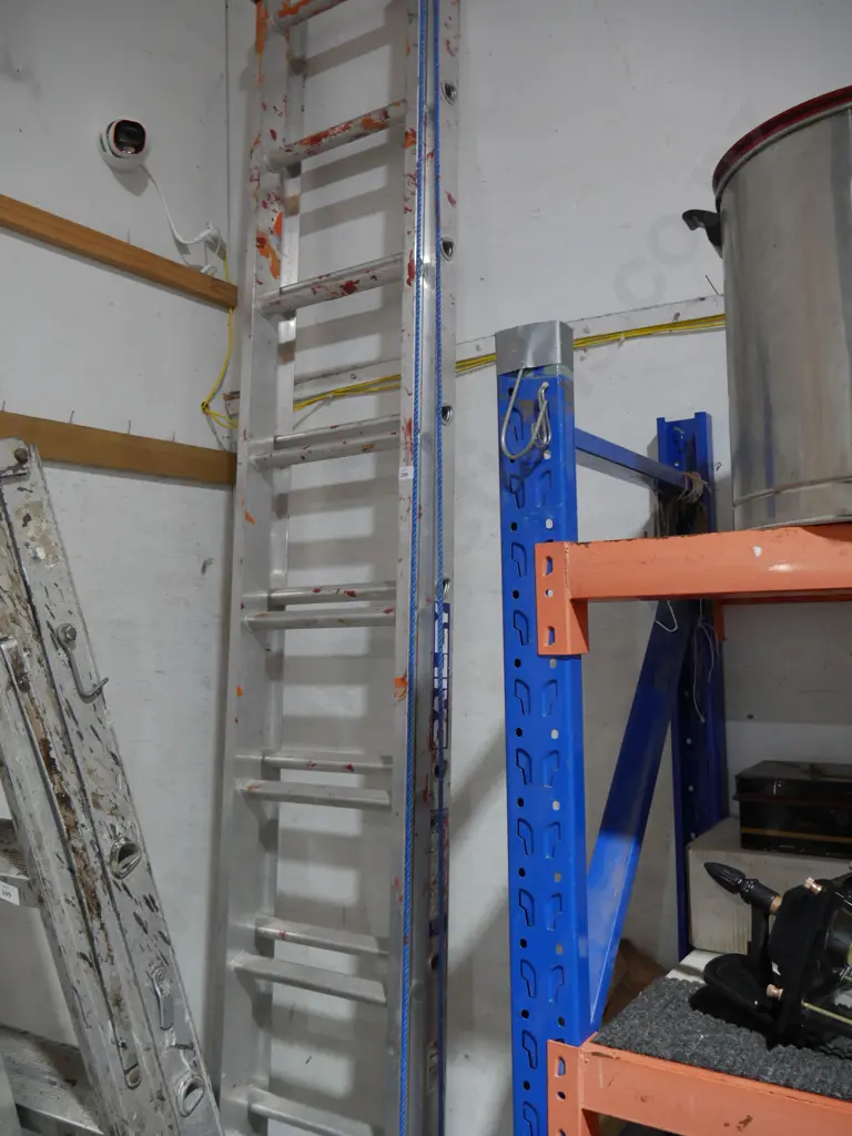 Extendable ladder Image 1++