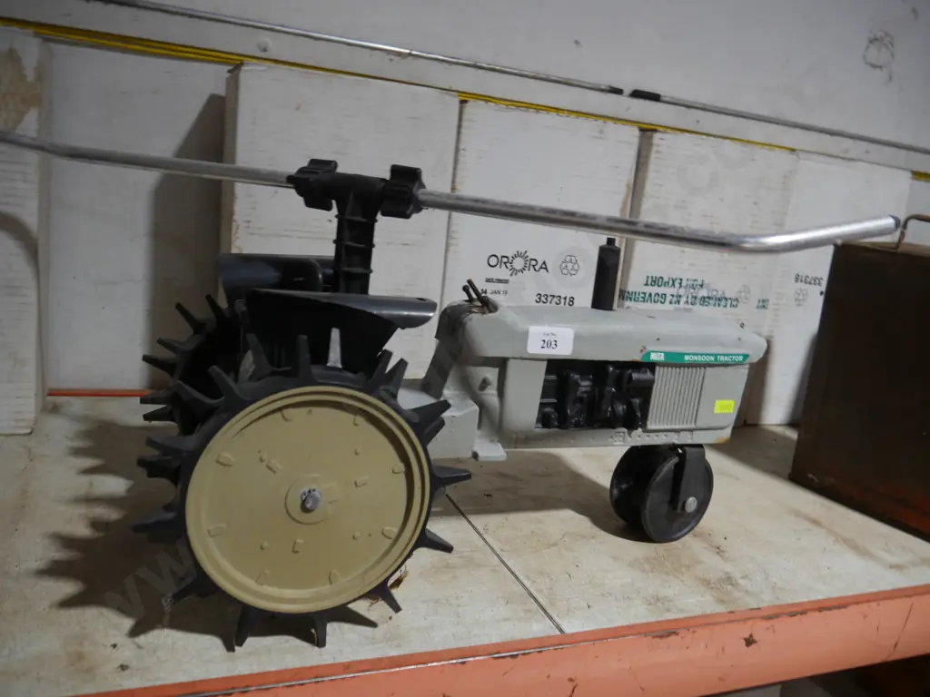 Lawn tractor Image 1++