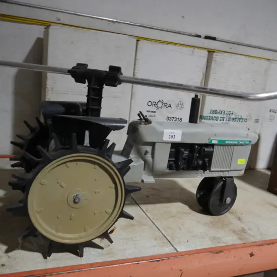 Lawn tractor