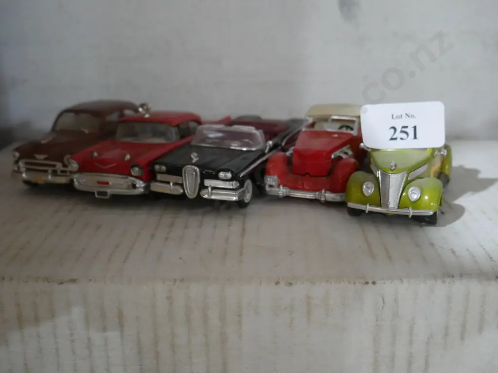 5 model cars Image 1++