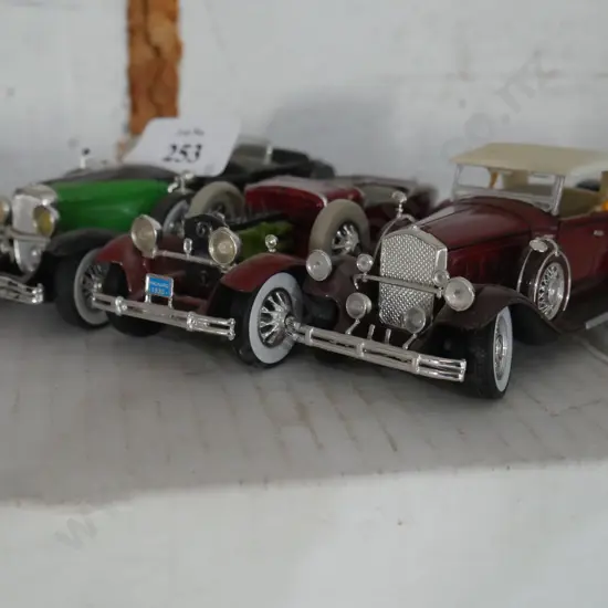 3 model cars