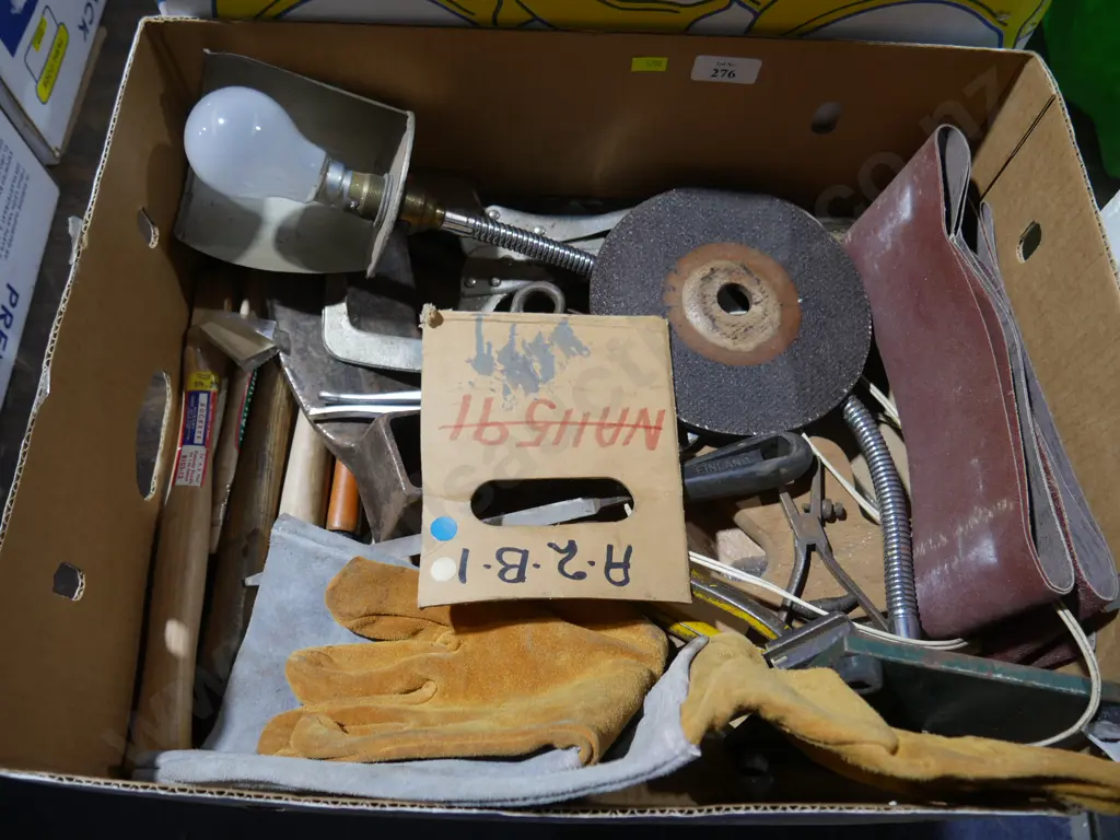 Assorted workshop sundries Image 1++