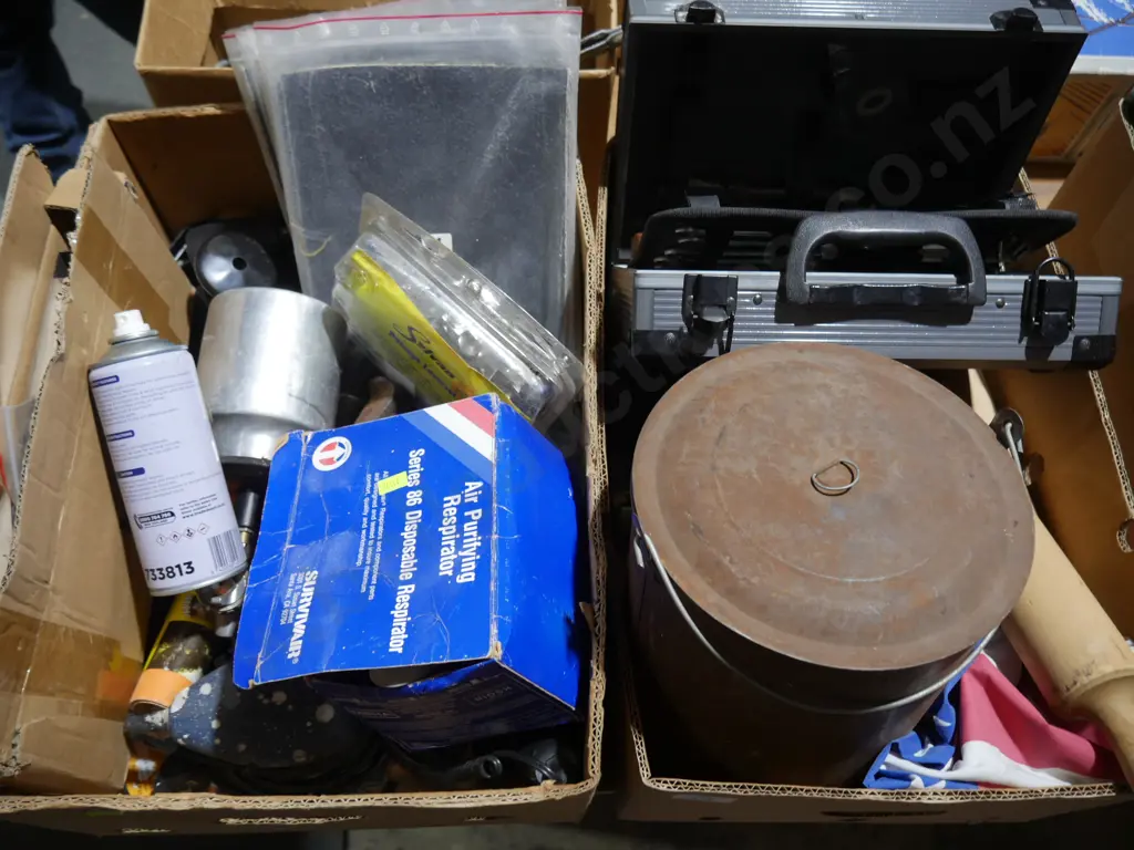 2 boxes of rolling pins, garage sundries etc Image 1++