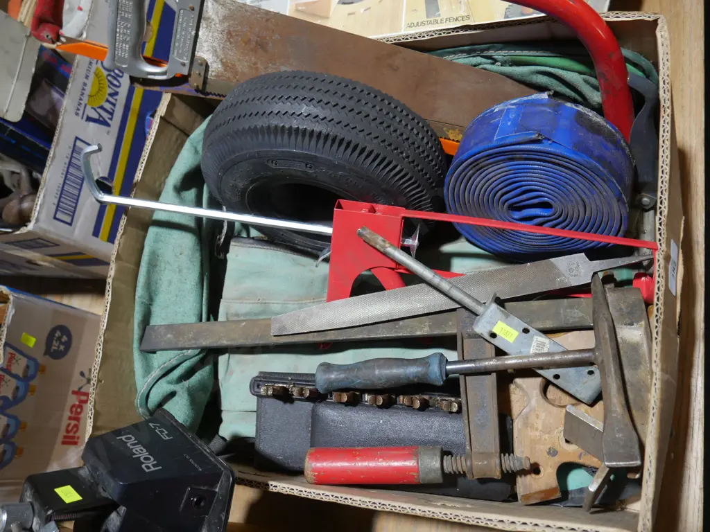Garage sundries Image 1++