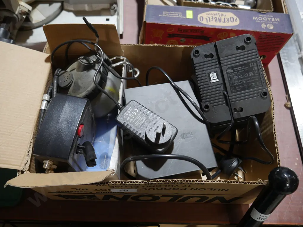 Transformer, ozito tool battery etc Image 1++
