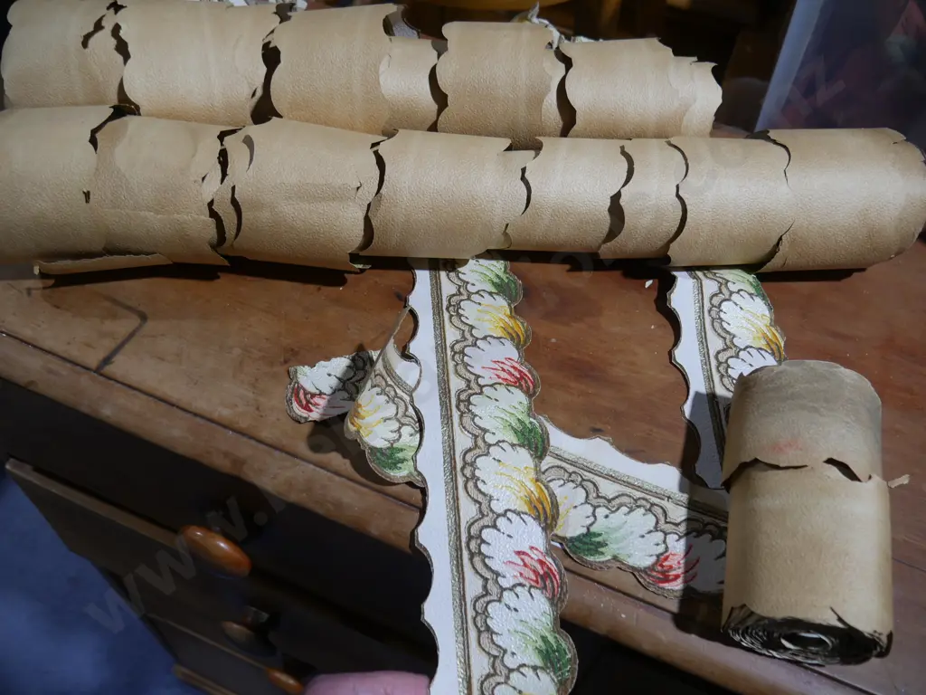 Vintage wallpaper border. Image 1++