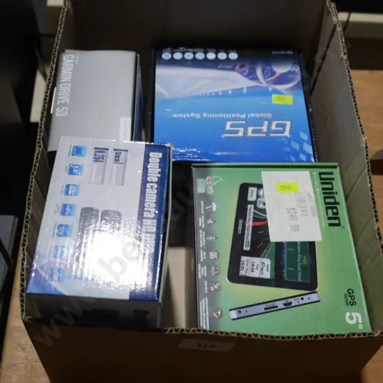 Assorted GPS systems etc
