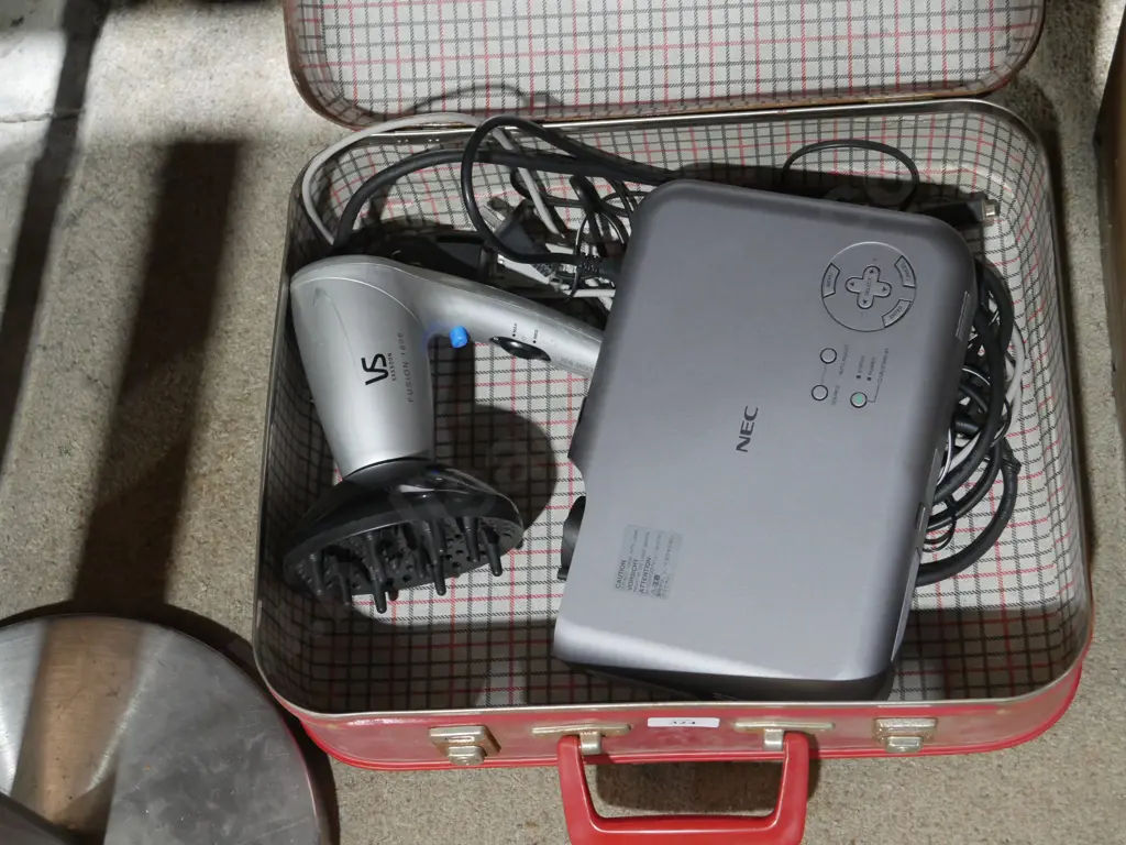 Projector and hair dryer Image 1++