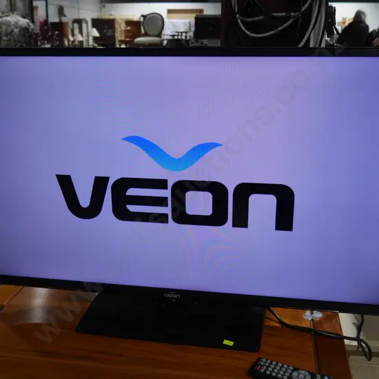 Veon 39.5 inch TV with built-in DVD player - faulty