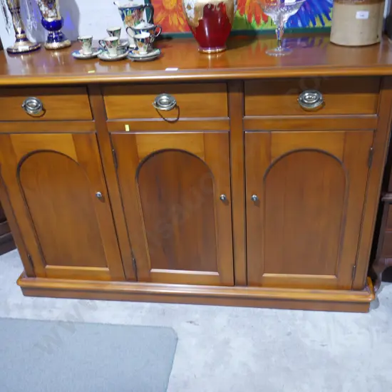 Sideboard
