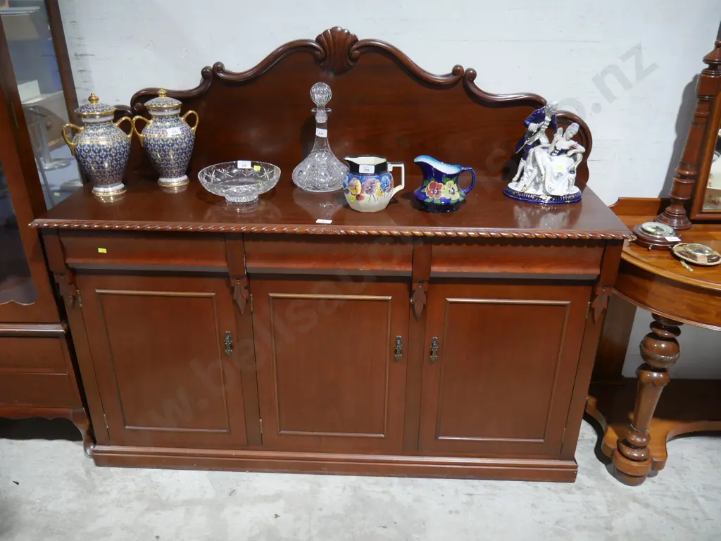 Chiffonier Image 1++