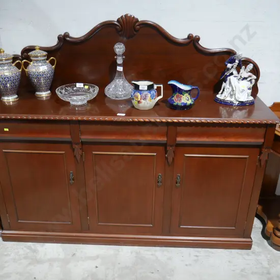 Chiffonier