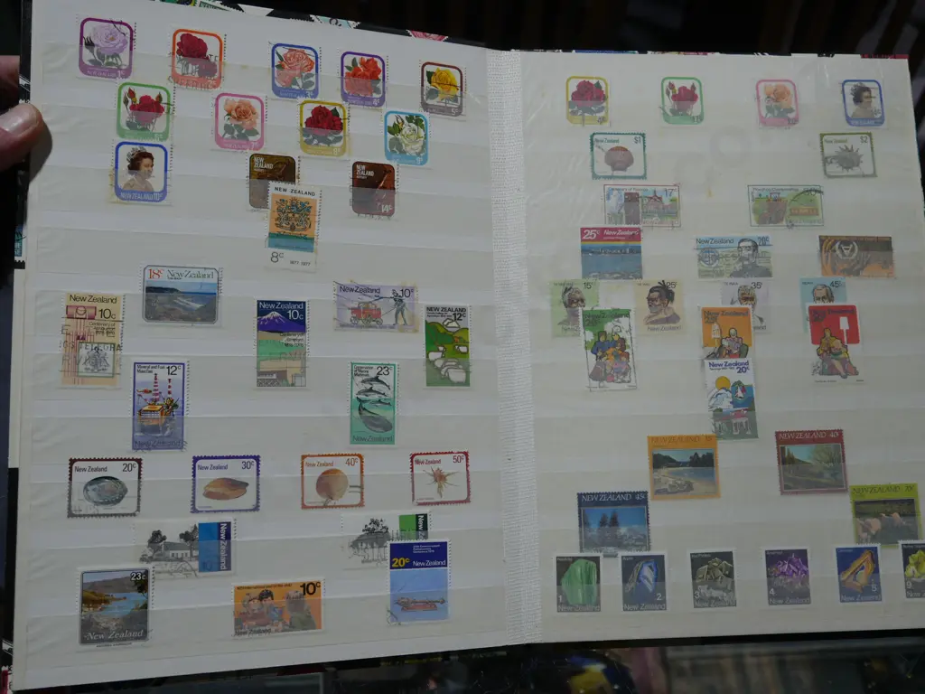 New Zealand stamp album Image 1++