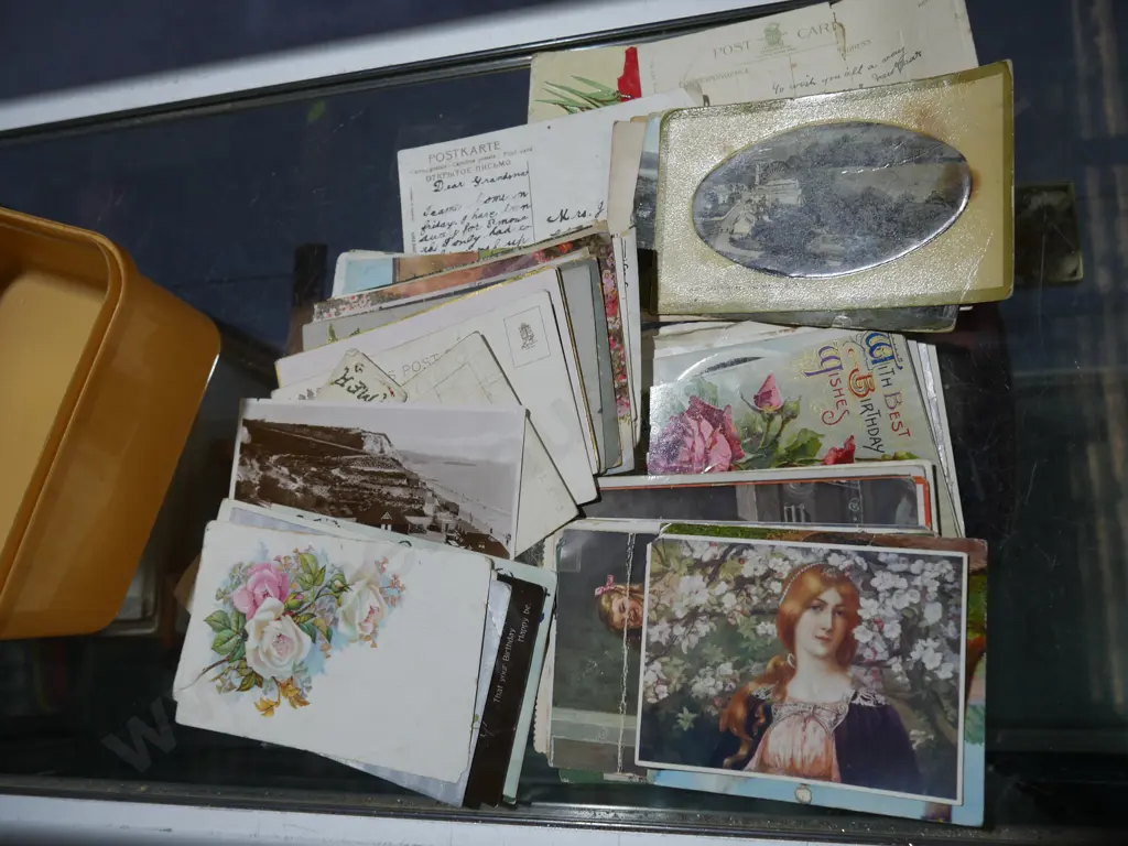 Assorted postcards Image 1++