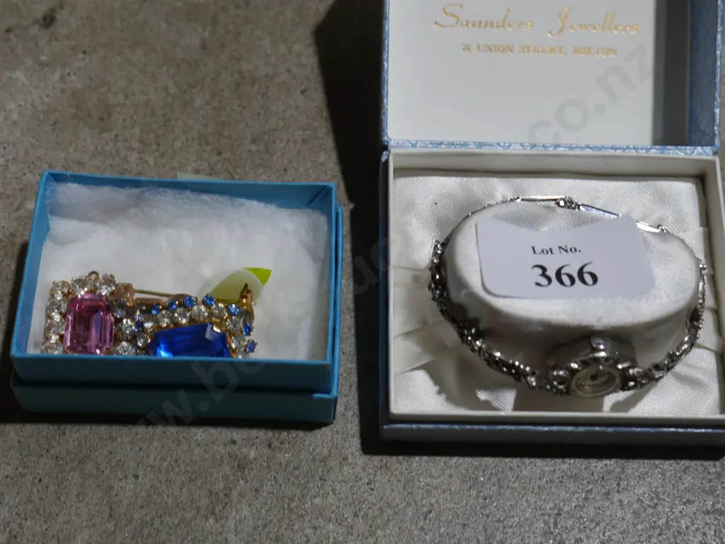 Ladies watch etc Image 1++