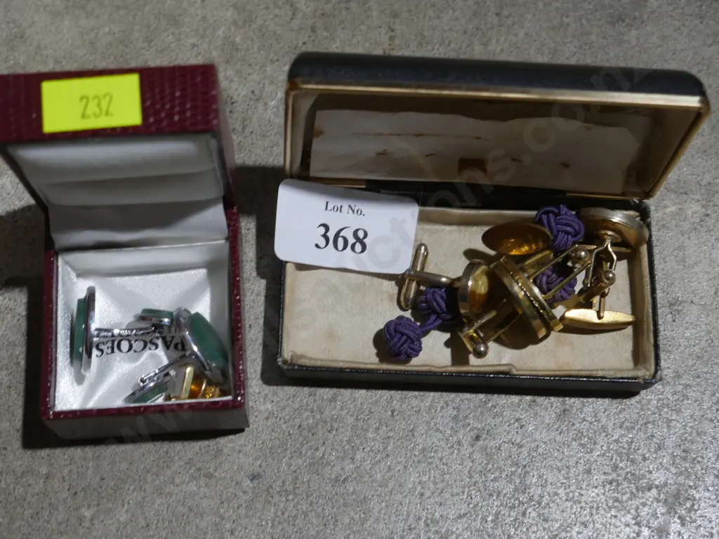 Assorted cufflinks Image 1++
