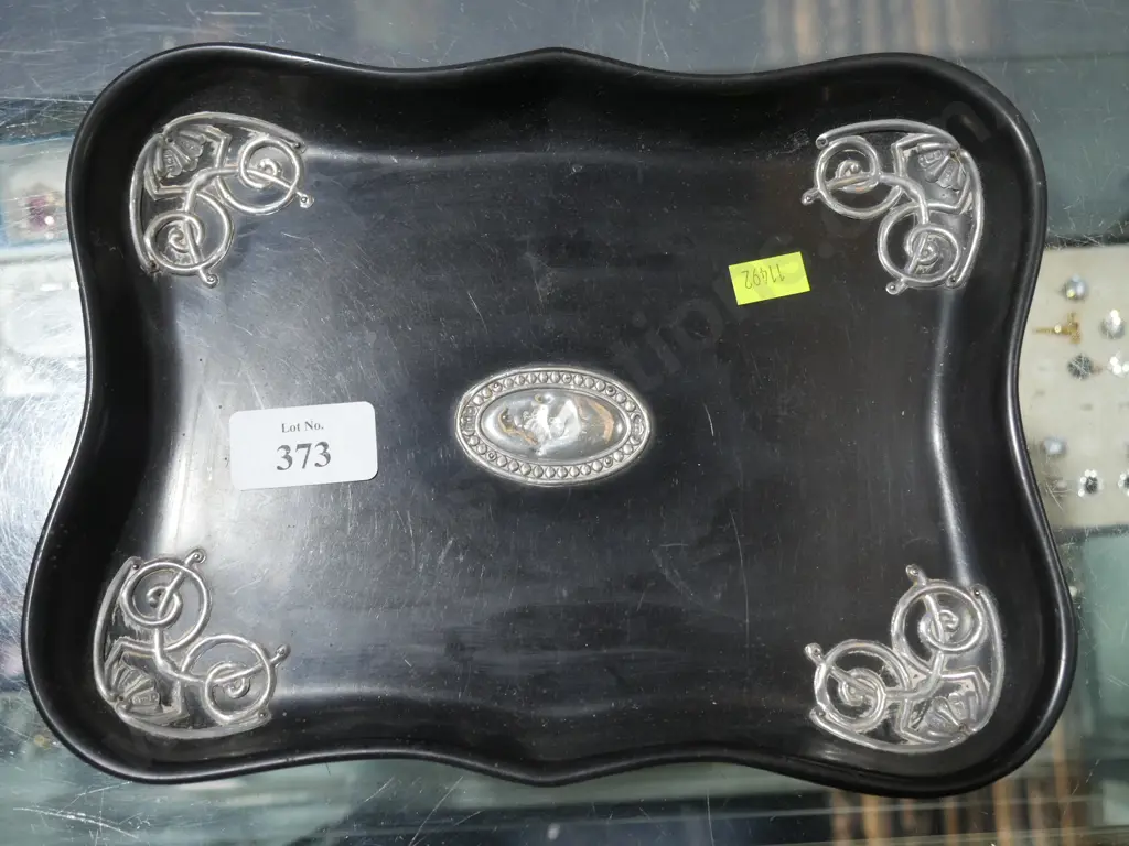 Sterling silver in embossed tray Image 1++