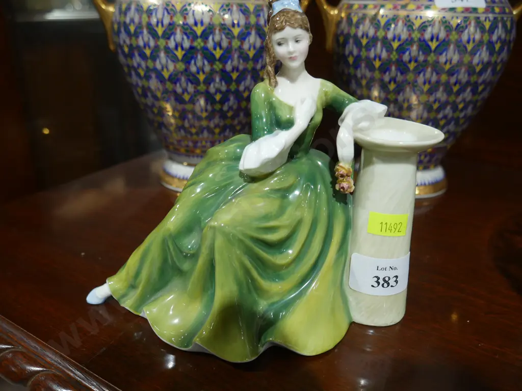 Royal Doulton figurine ~ Secret Thoughts Image 1++