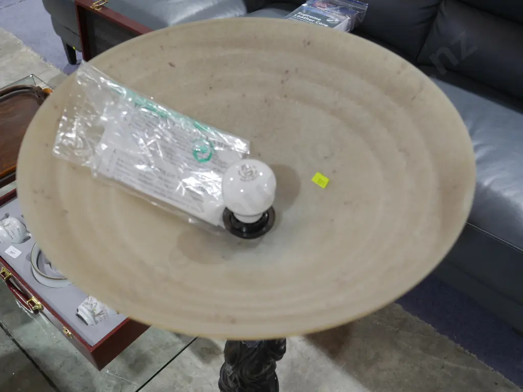 Figurine base lamp Image 1++