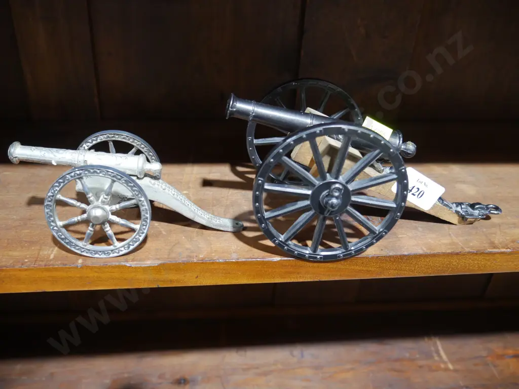 2 cannons Image 1++