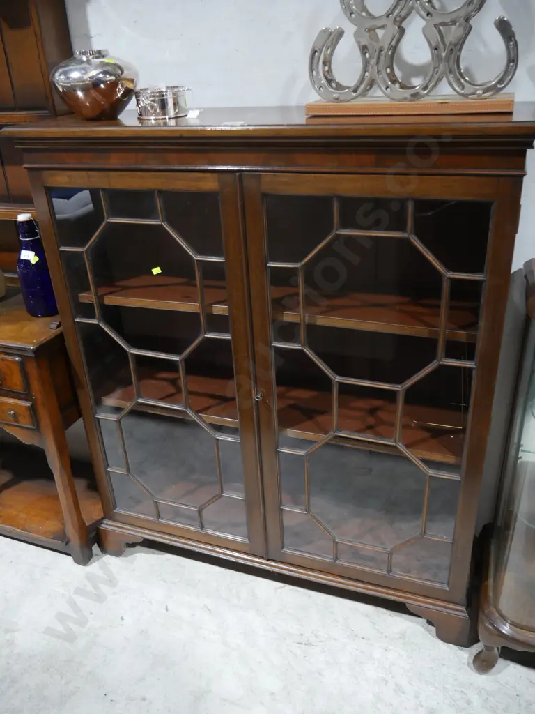 Display cabinet Image 1++
