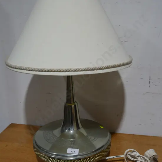 Table lamp
