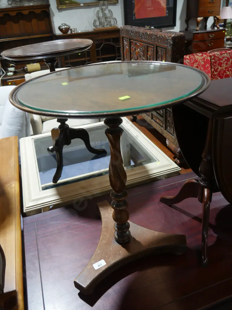 Wine table Image 1++