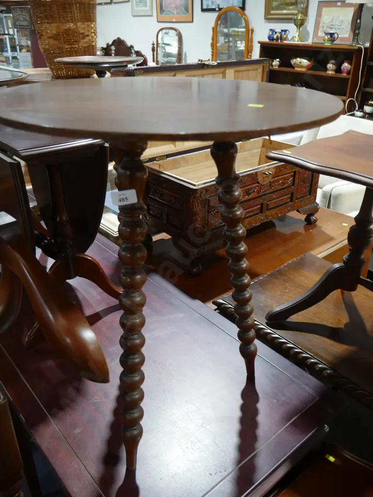 Occasional table Image 1++