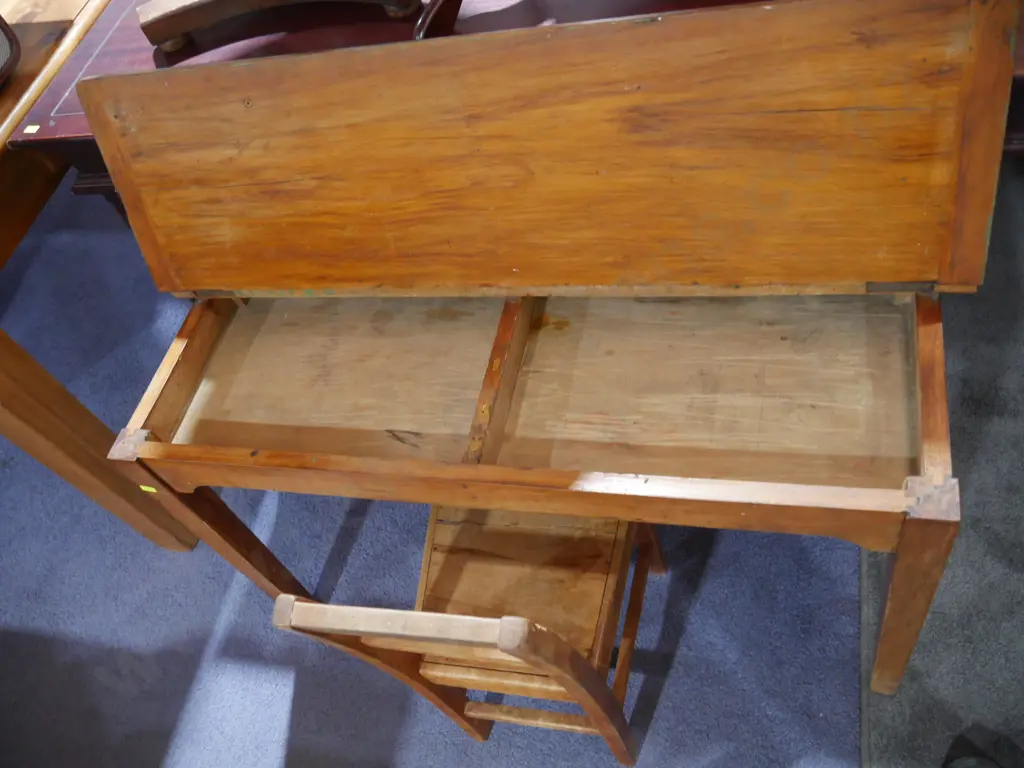 Vintage twin school desk and chair Image 1++