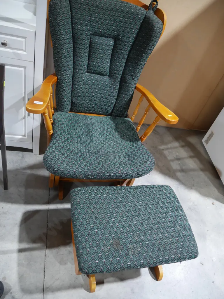 Rocking chair and footstool Image 1++