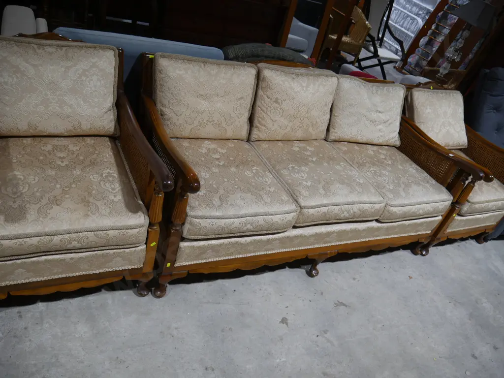 Bergere back three-piece lounge suite Image 1++