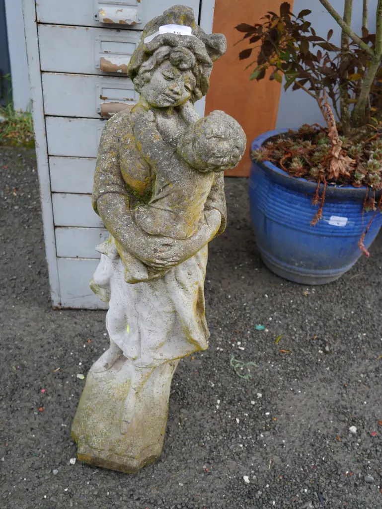 Garden statue Image 1++