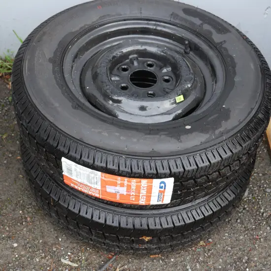 2 tyres