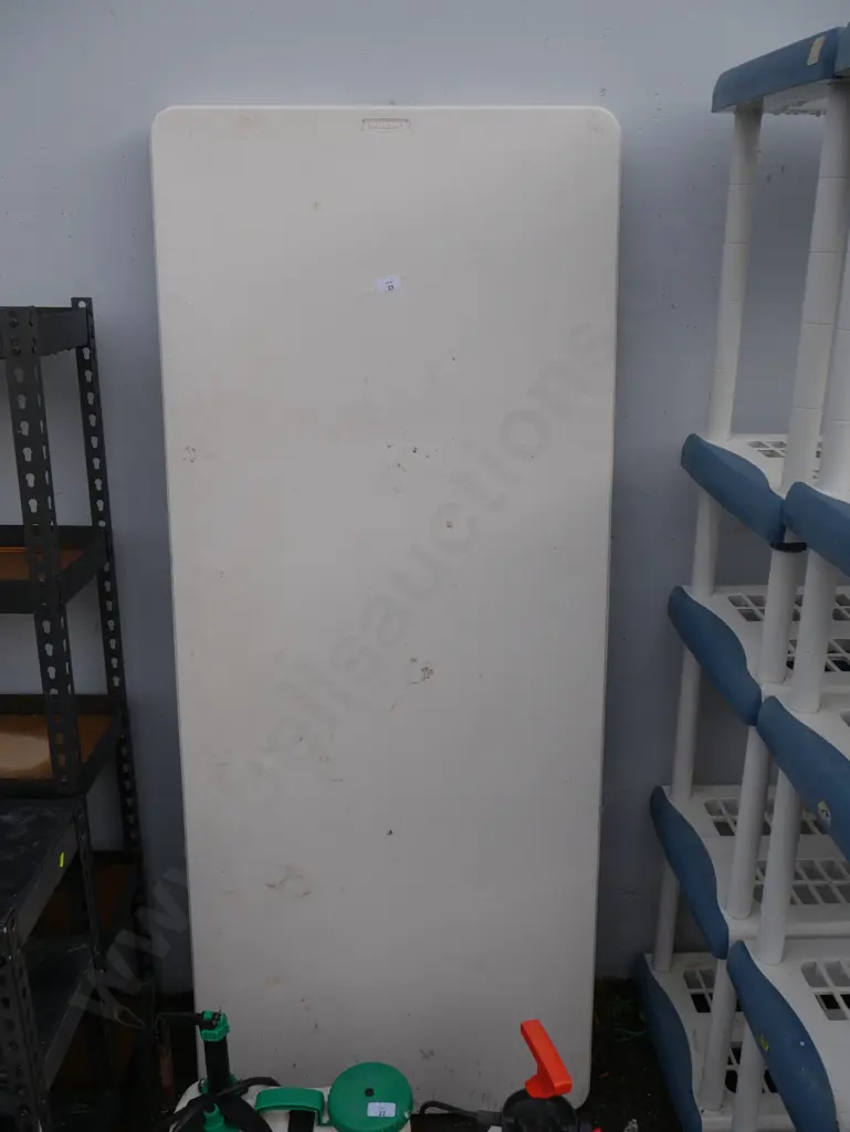 2 trestle tables Image 1++
